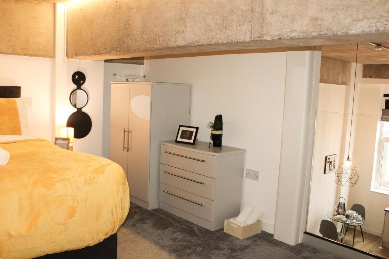 Modern Luxury Serviced Duplex Apartments By Repose- 150 Metro Court, West Bromwich Kültér fotó
