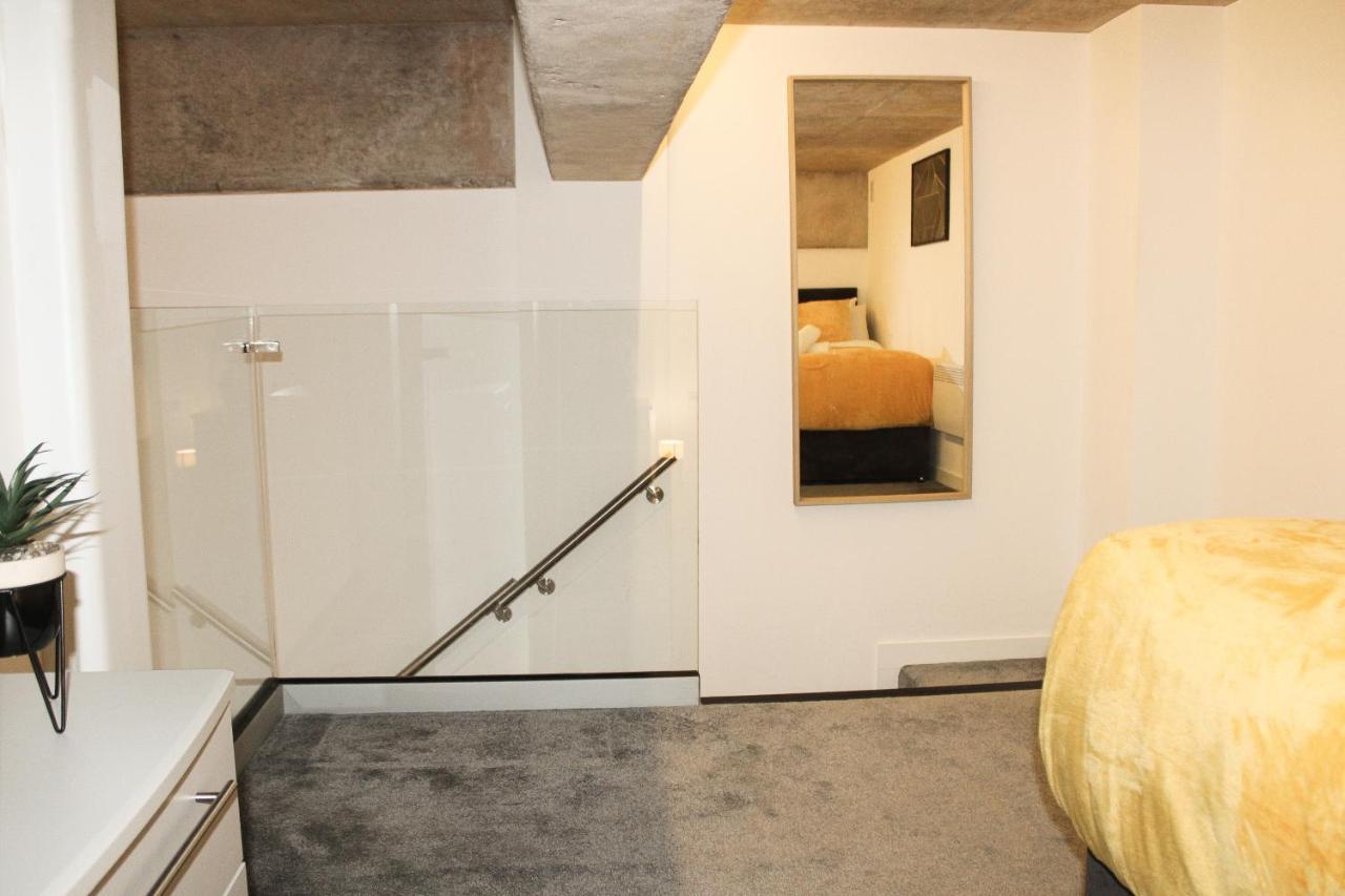 Modern Luxury Serviced Duplex Apartments By Repose- 150 Metro Court, West Bromwich Kültér fotó