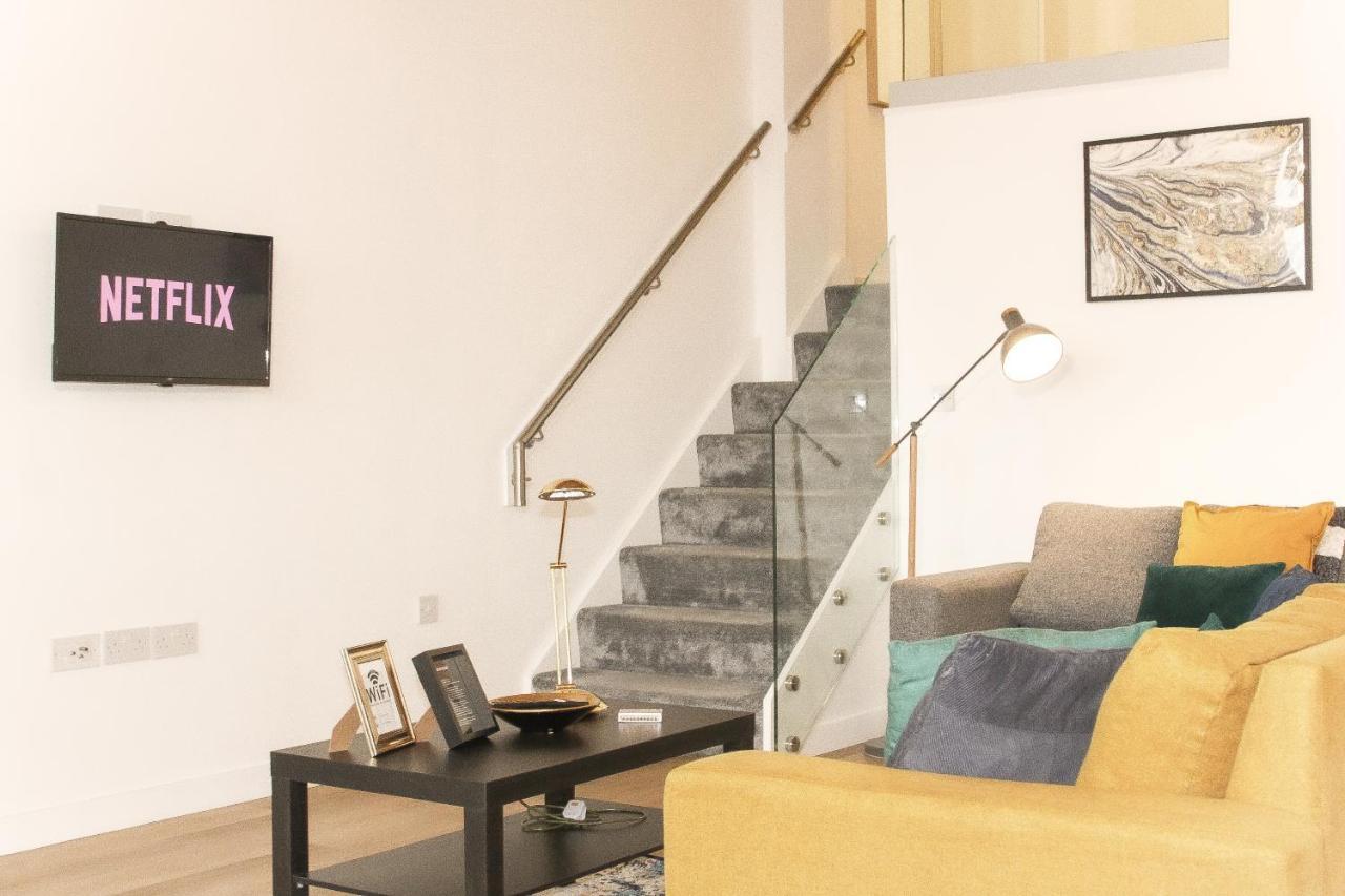 Modern Luxury Serviced Duplex Apartments By Repose- 150 Metro Court, West Bromwich Kültér fotó