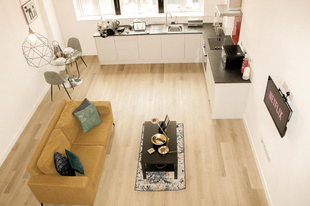 Modern Luxury Serviced Duplex Apartments By Repose- 150 Metro Court, West Bromwich Kültér fotó