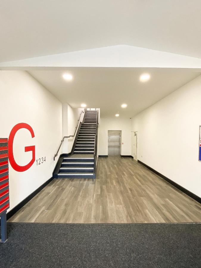 Modern Luxury Serviced Duplex Apartments By Repose- 150 Metro Court, West Bromwich Kültér fotó
