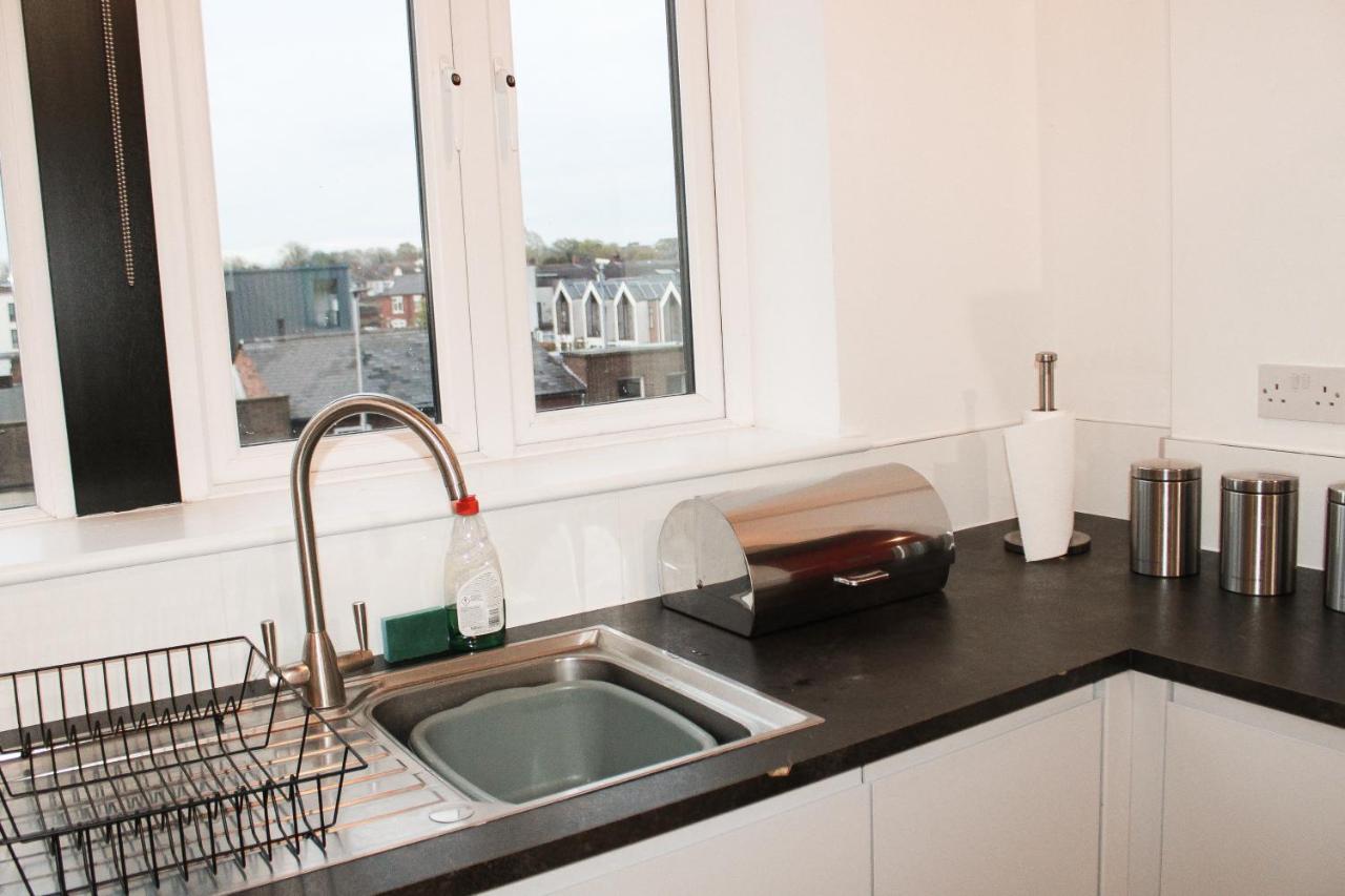 Modern Luxury Serviced Duplex Apartments By Repose- 150 Metro Court, West Bromwich Kültér fotó