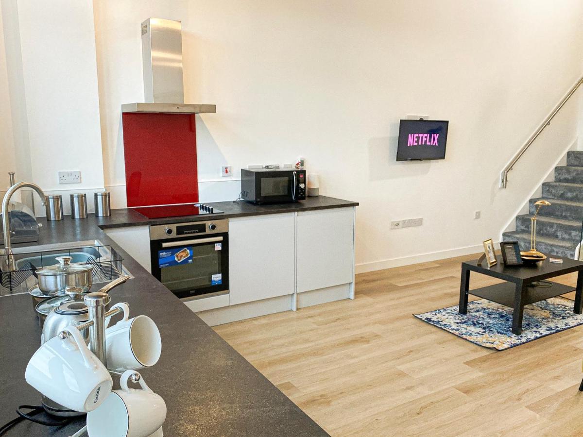 Modern Luxury Serviced Duplex Apartments By Repose- 150 Metro Court, West Bromwich Kültér fotó