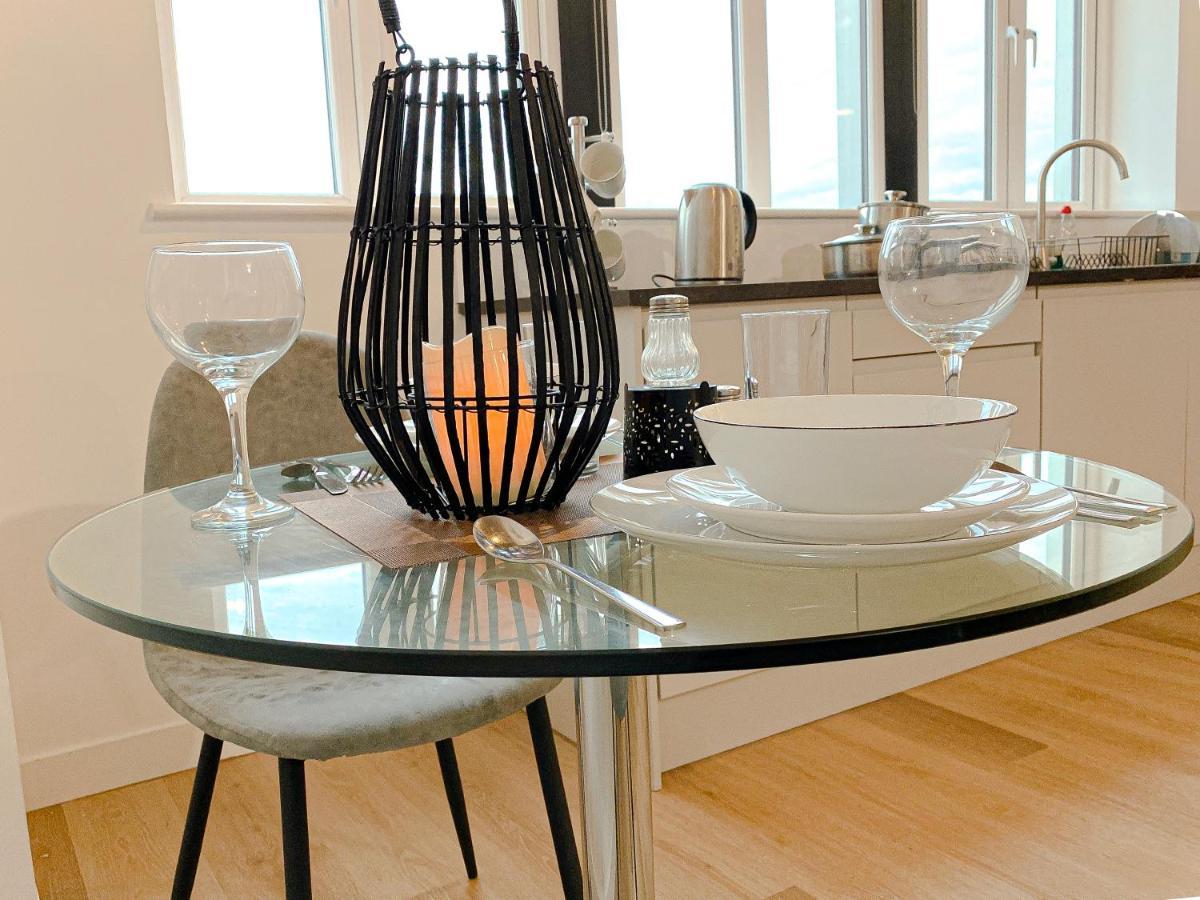 Modern Luxury Serviced Duplex Apartments By Repose- 150 Metro Court, West Bromwich Kültér fotó