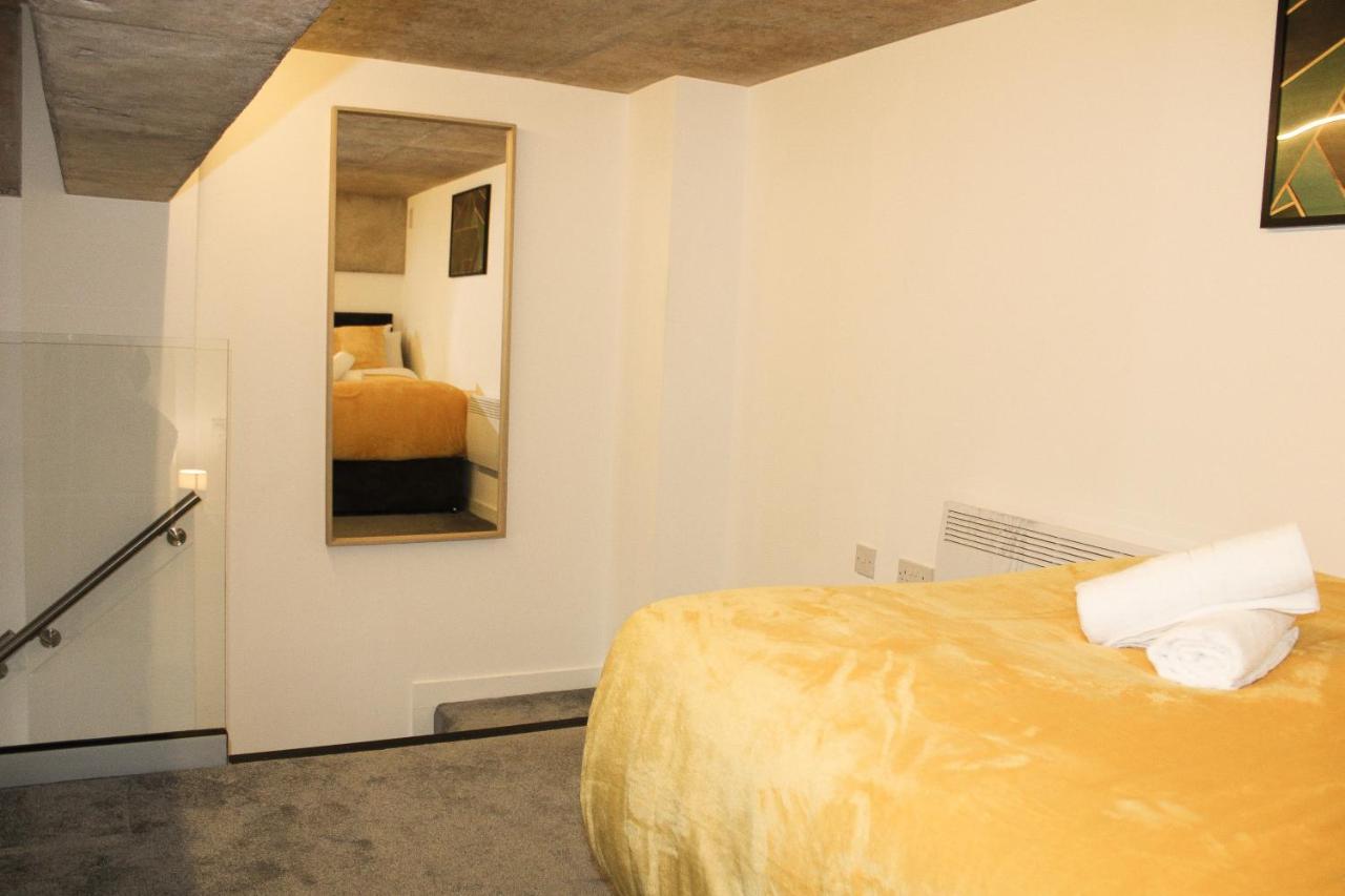Modern Luxury Serviced Duplex Apartments By Repose- 150 Metro Court, West Bromwich Kültér fotó