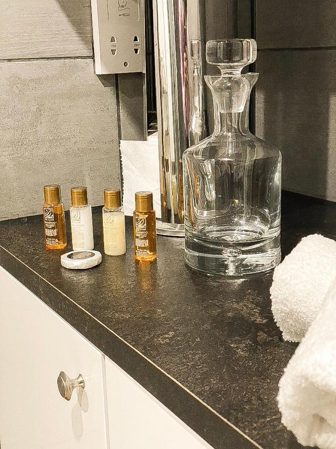 Modern Luxury Serviced Duplex Apartments By Repose- 150 Metro Court, West Bromwich Kültér fotó