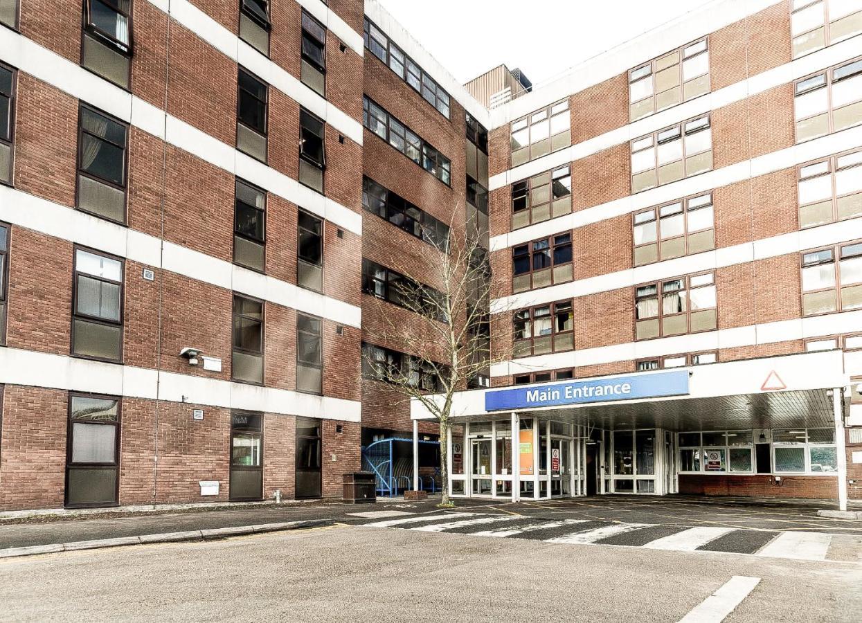 Modern Luxury Serviced Duplex Apartments By Repose- 150 Metro Court, West Bromwich Kültér fotó