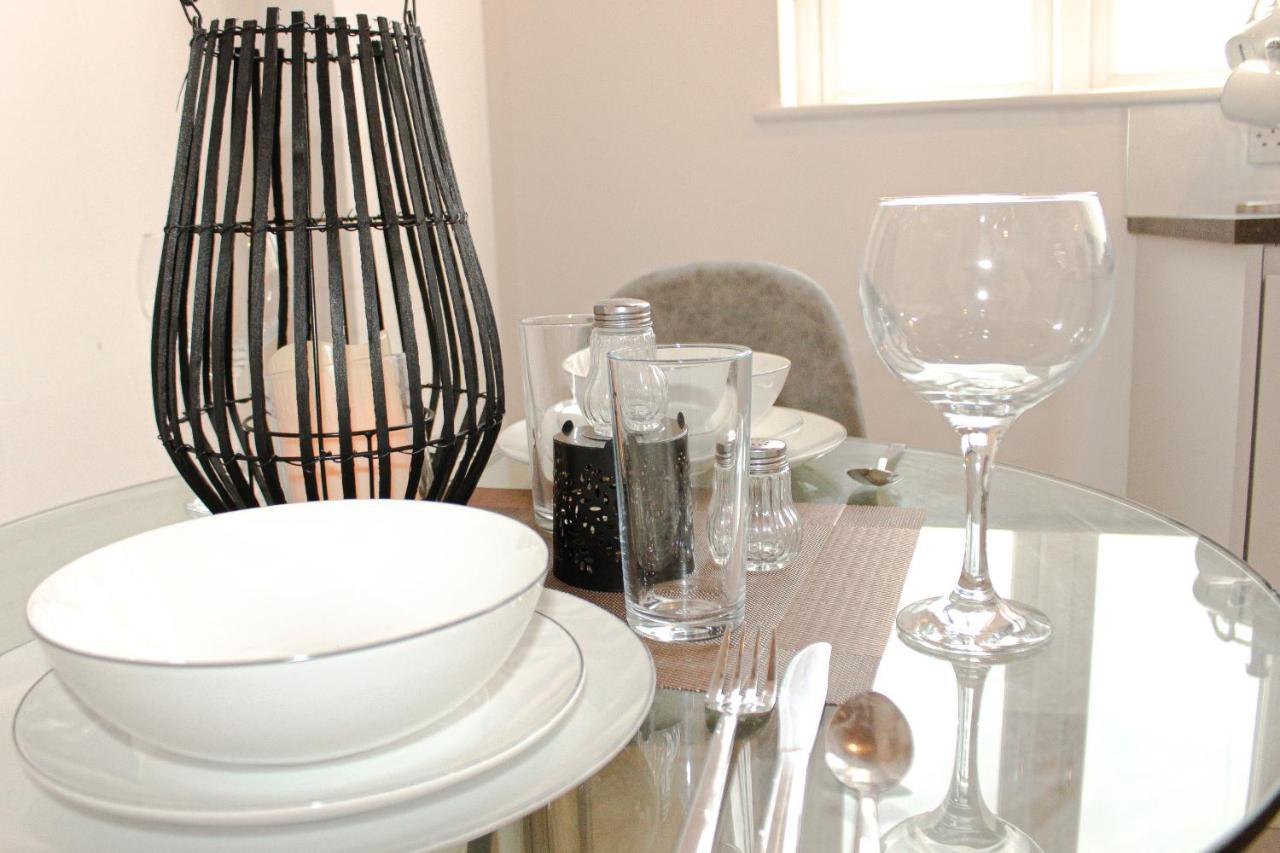 Modern Luxury Serviced Duplex Apartments By Repose- 150 Metro Court, West Bromwich Kültér fotó
